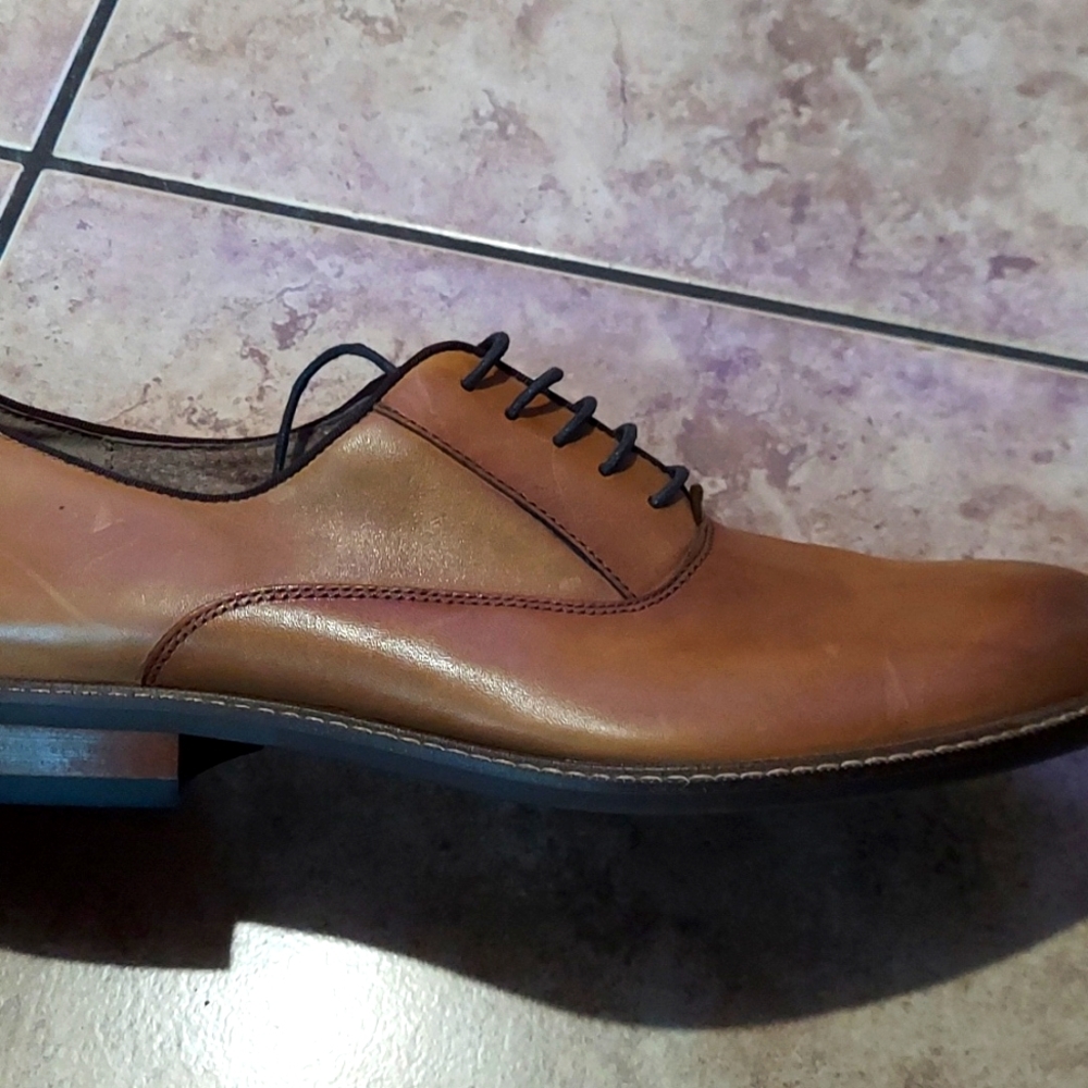 Shoes - Picture 2 of 3